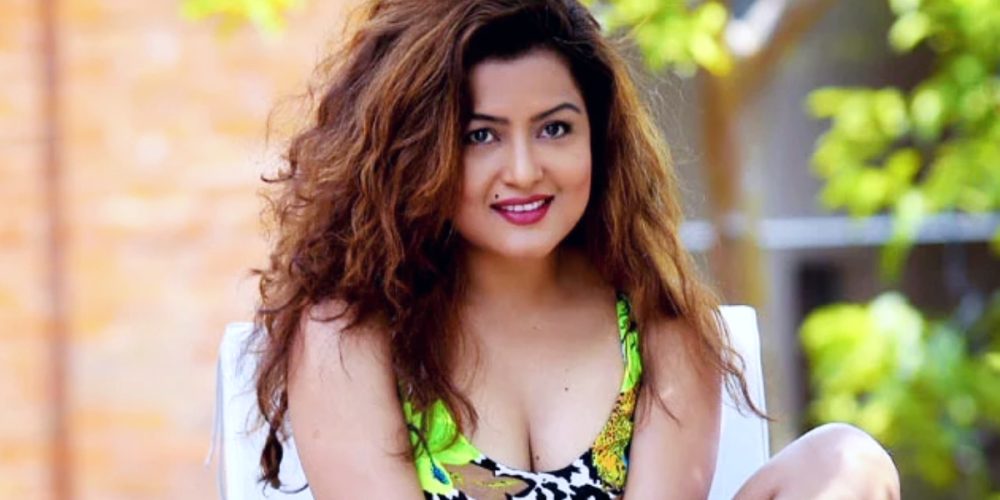 When I go out in public I wear 500 RS slippers - Rekha Thapa