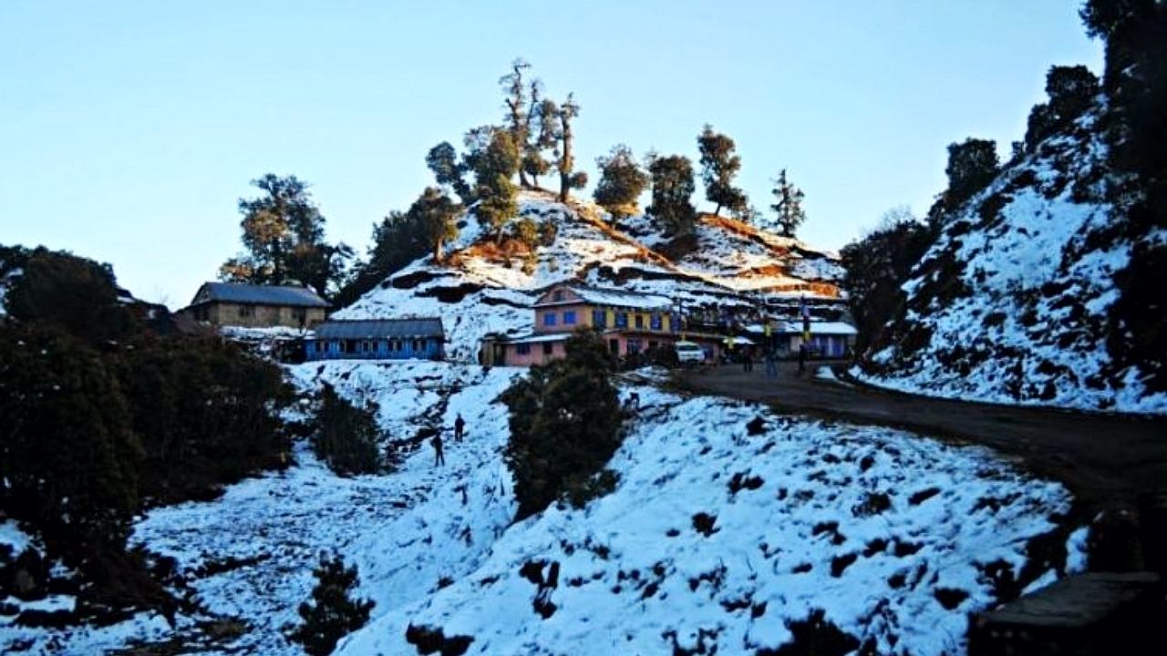 Snow in Seembhanjyang, Chandragiri and Daman