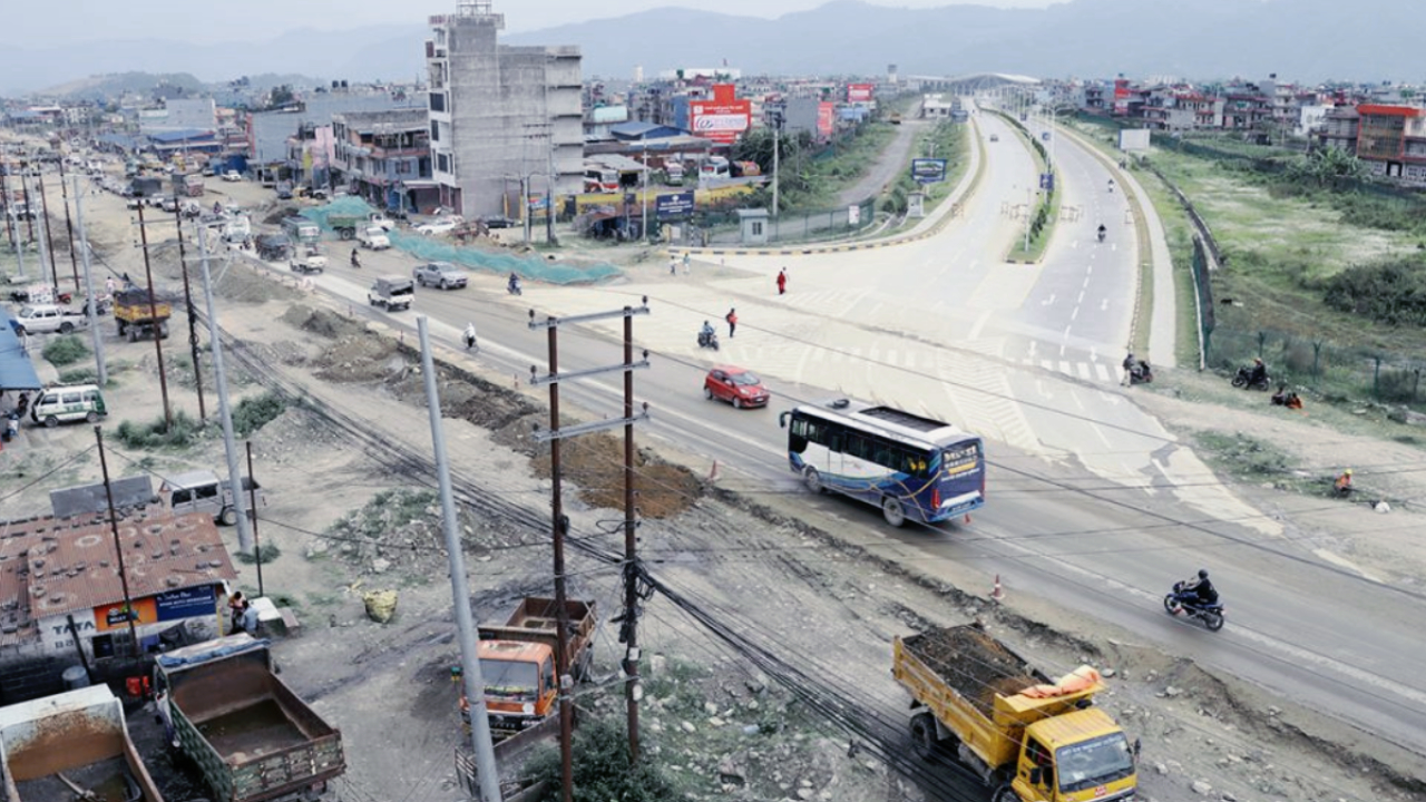 Daily five-and-a-half-hour traffic jam on Muglin-Pokhara road lifted